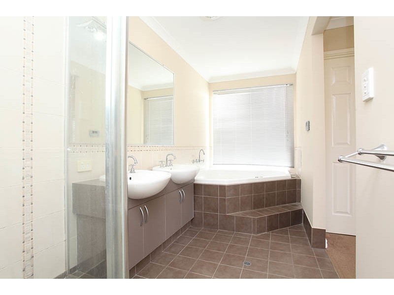 36 Clearwater Way, Singleton WA 6175