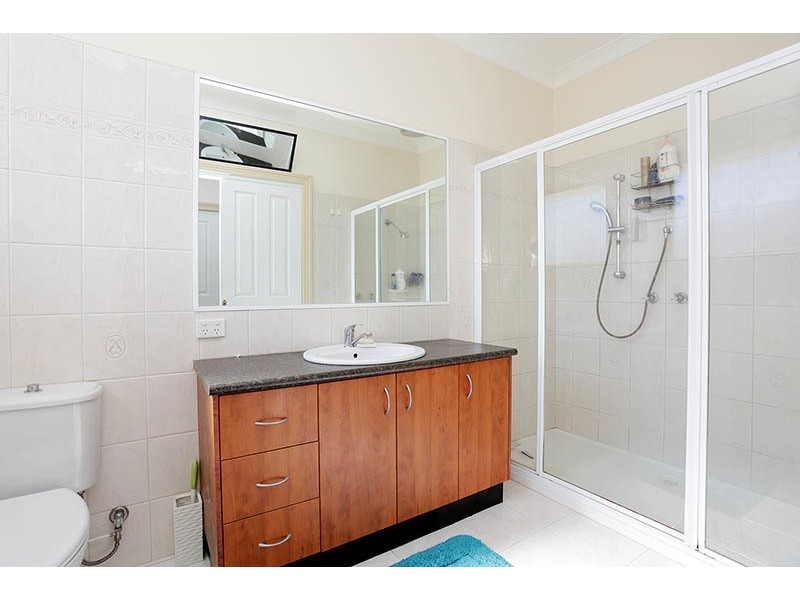 18 King Circuit, Caroline Springs VIC 3023