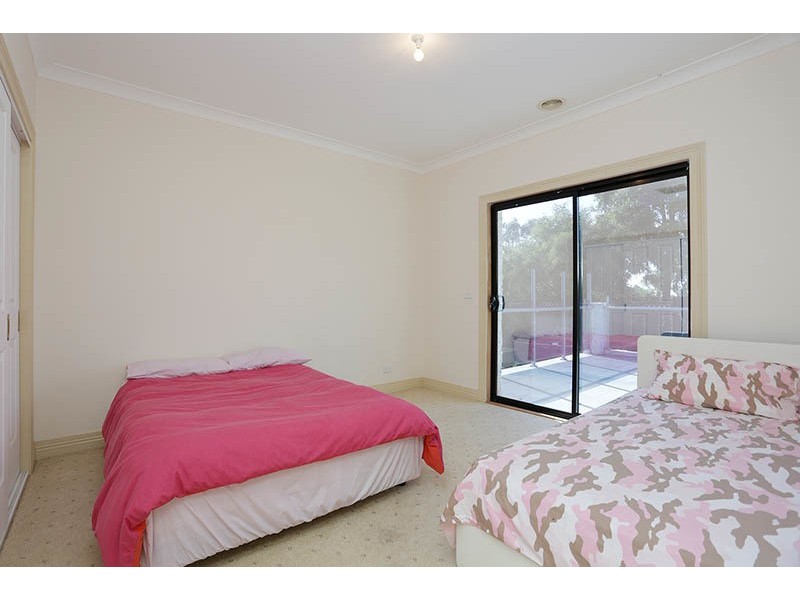 18 King Circuit, Caroline Springs VIC 3023