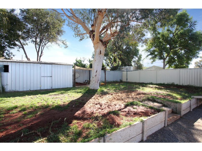 8 Godwin Street, Carey Park WA 6230