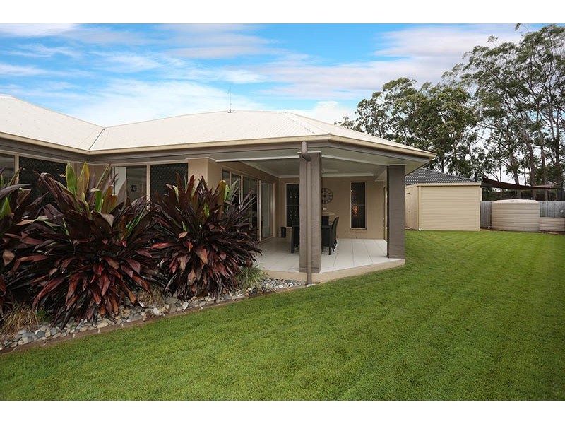 2 Kelby Close, Redland Bay QLD 4165