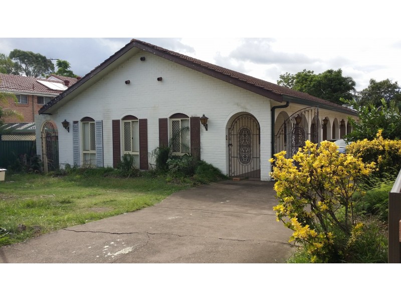 22 Parliament Road, Macquarie Fields NSW 2564
