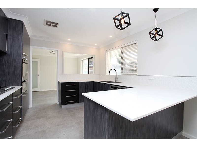 40 Doveridge Drive, Duncraig WA 6023