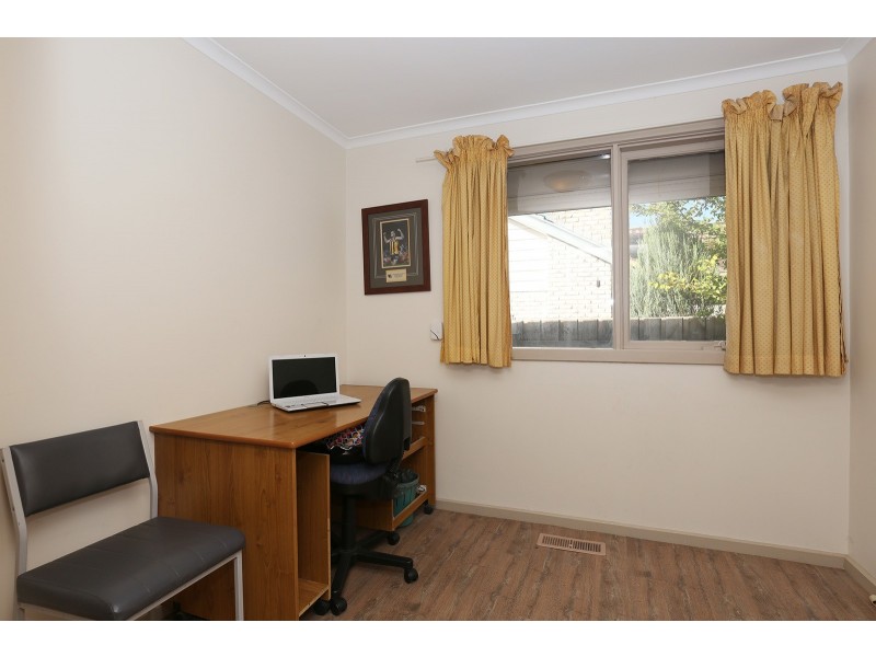 56 King Parade, Knoxfield VIC 3180