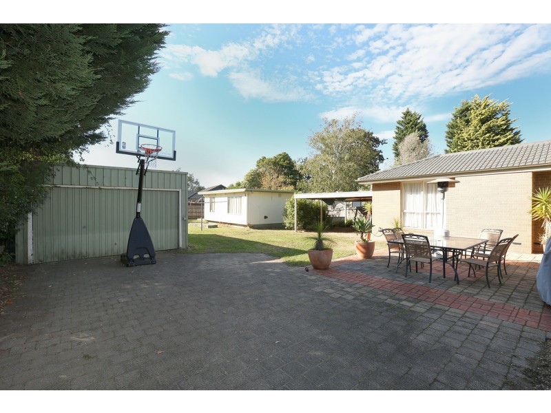 56 King Parade, Knoxfield VIC 3180