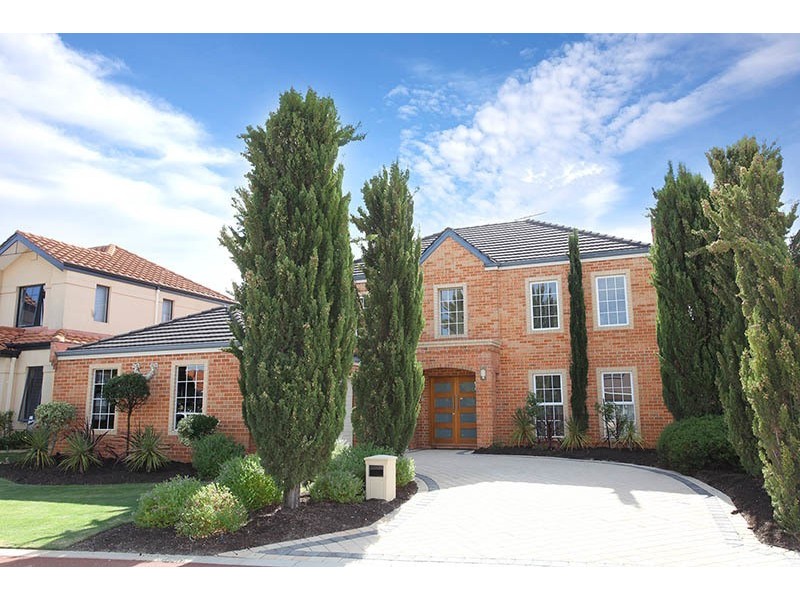 11 Bronzewing Loop, Wembley WA 6014