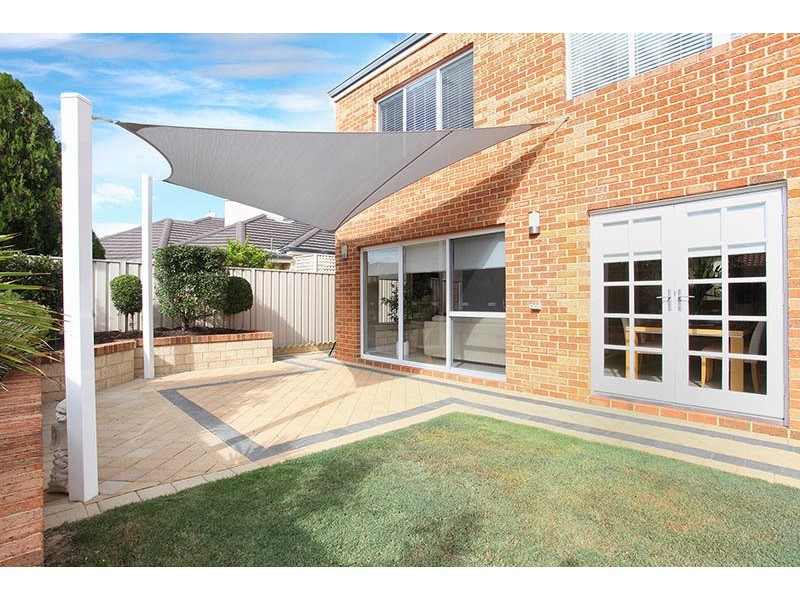 11 Bronzewing Loop, Wembley WA 6014