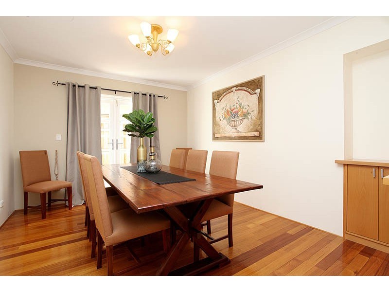11 Bronzewing Loop, Wembley WA 6014