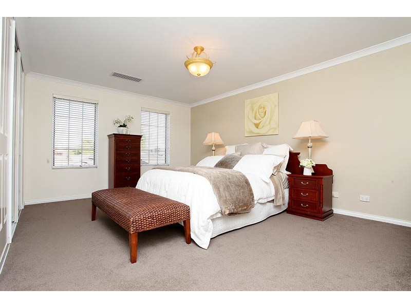 11 Bronzewing Loop, Wembley WA 6014