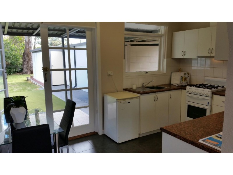 3 OSCAR ST, Armadale WA 6112