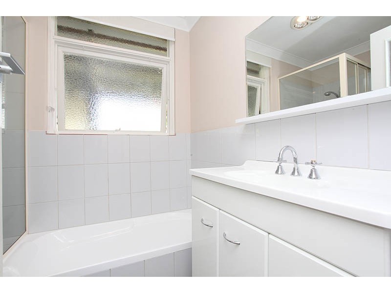 3 OSCAR ST, Armadale WA 6112