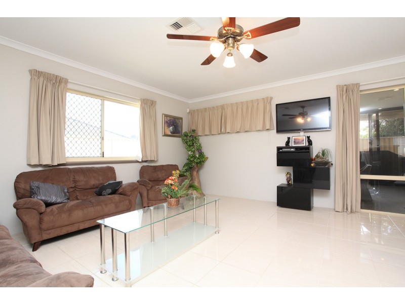 16 Burdekin Vista, Hammond Park WA 6164