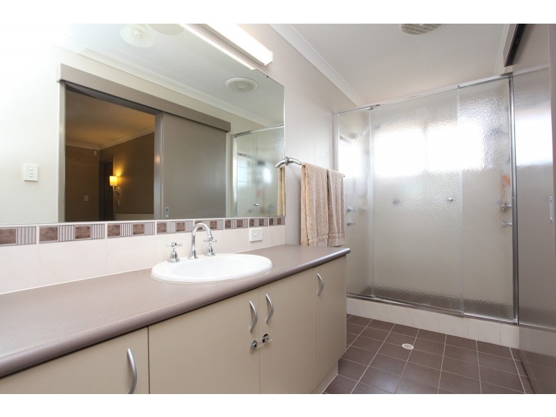 16 Burdekin Vista, Hammond Park WA 6164