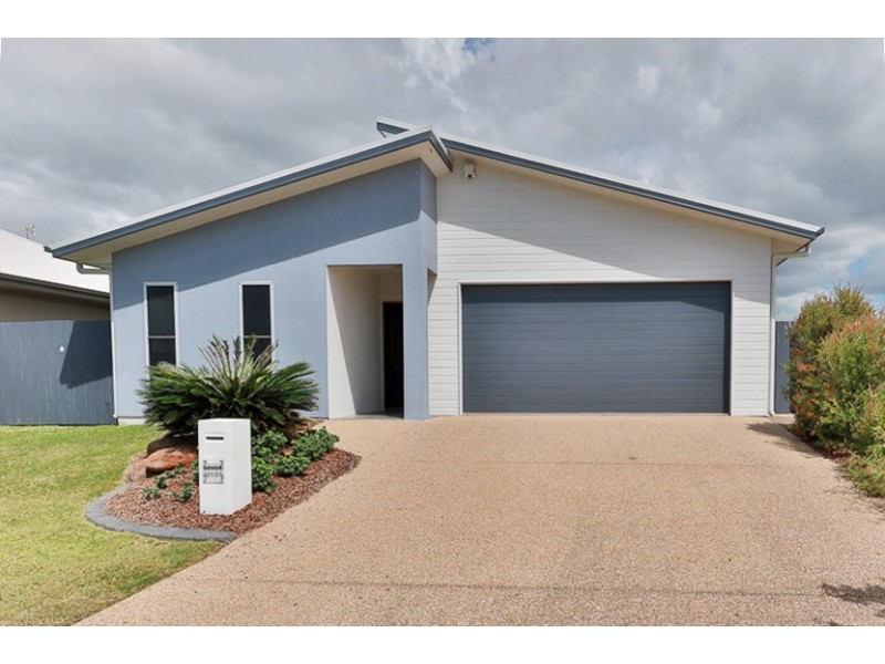 7 Dragon Flower Avenue, Mount Low QLD 4818