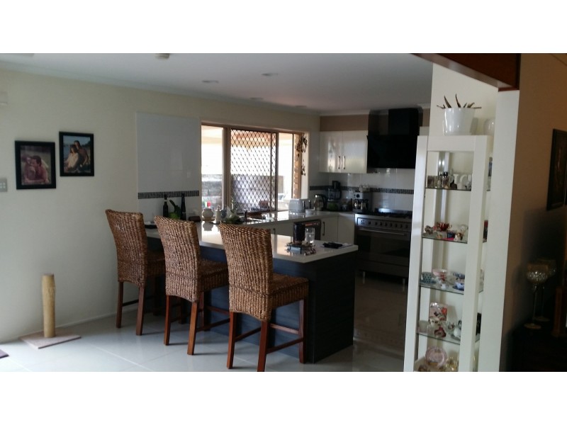 37 Mullewa Crescent, Helensvale QLD 4212