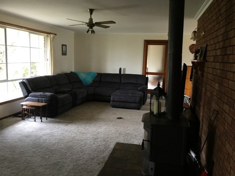 49 Luke crt, Ross Creek VIC 3351