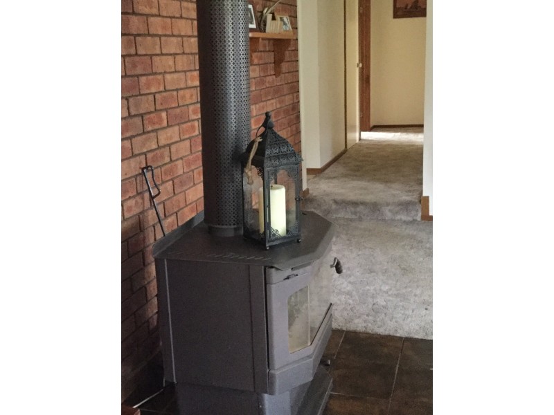 49 Luke crt, Ross Creek VIC 3351