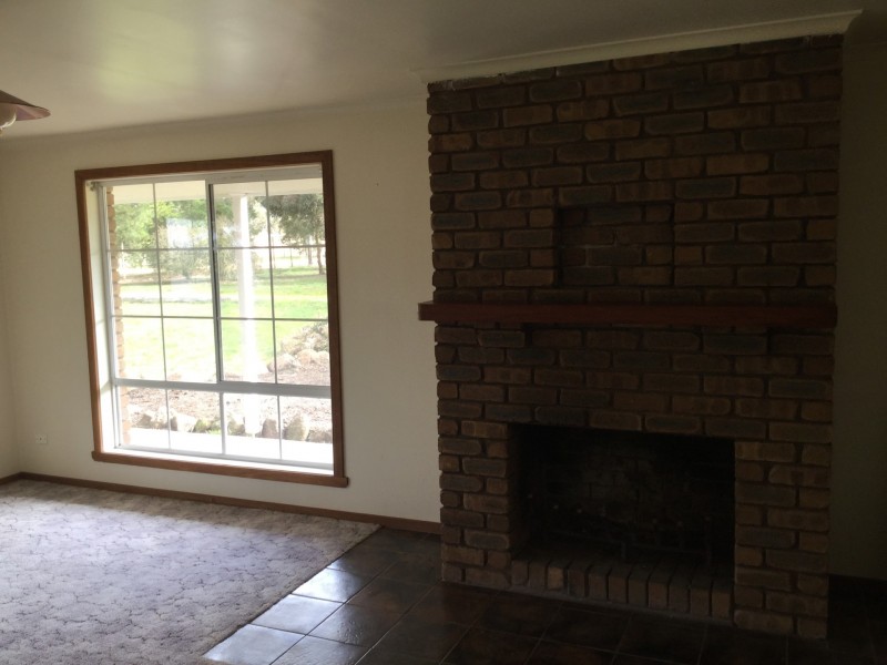 49 Luke crt, Ross Creek VIC 3351