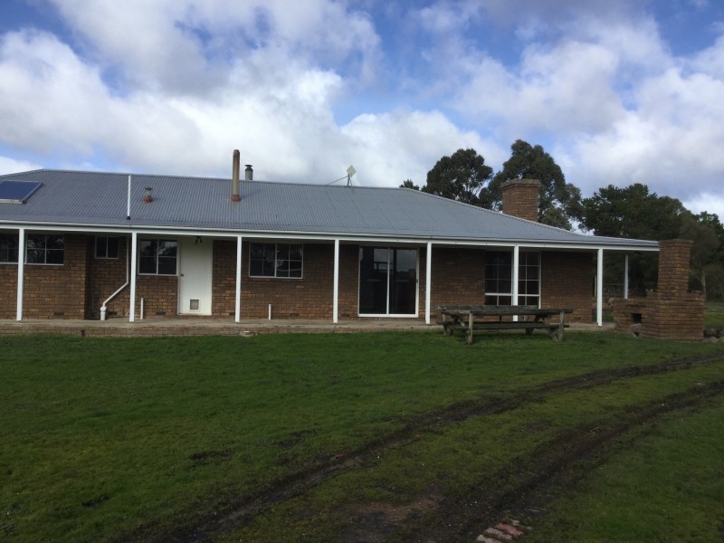 49 Luke crt, Ross Creek VIC 3351