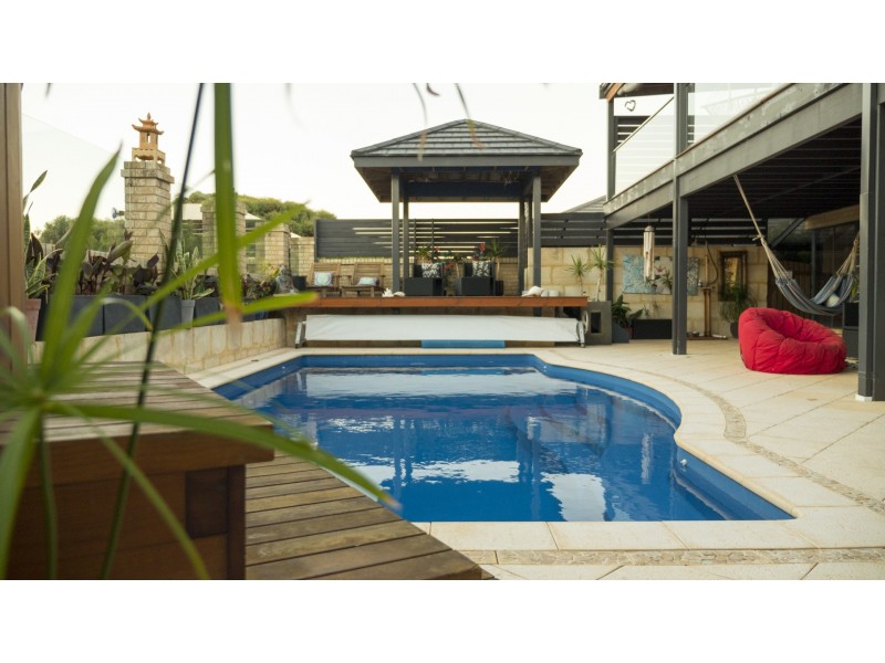 3 Sandy Cove, Halls Head WA 6210