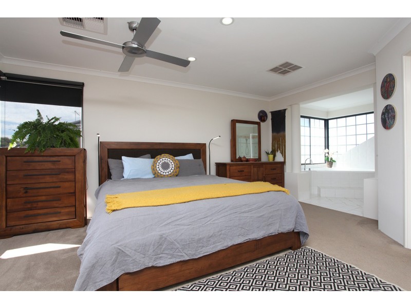 3 Sandy Cove, Halls Head WA 6210