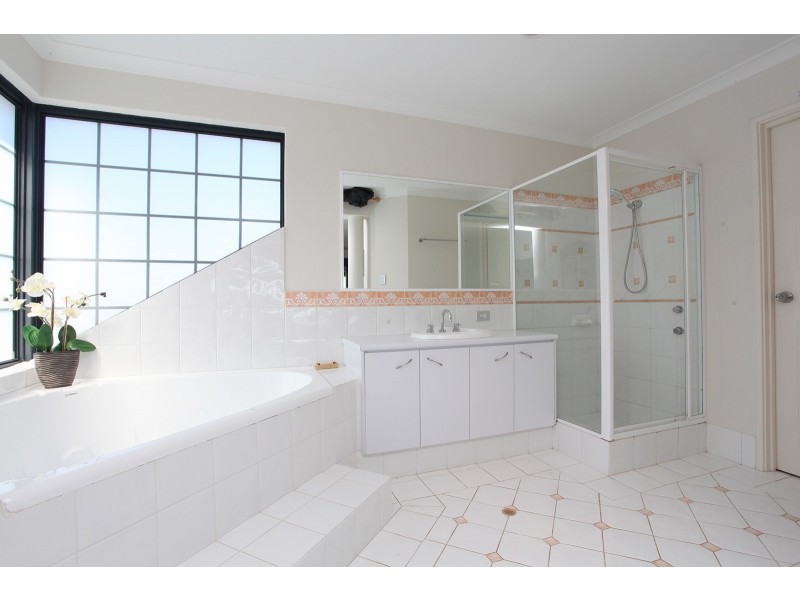 3 Sandy Cove, Halls Head WA 6210