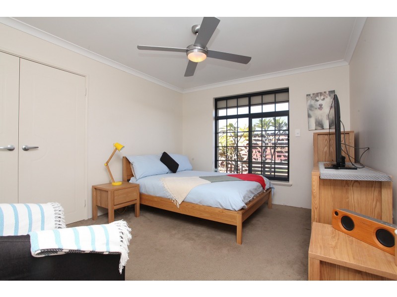 3 Sandy Cove, Halls Head WA 6210