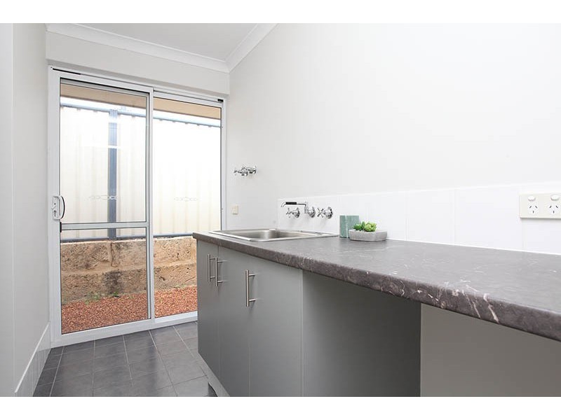 35 Camden Way, Meadow Springs WA 6210