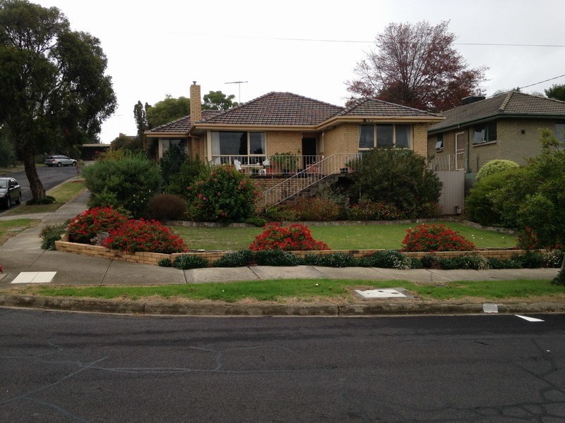 24 Caringal Avenue, Doncaster VIC 3108