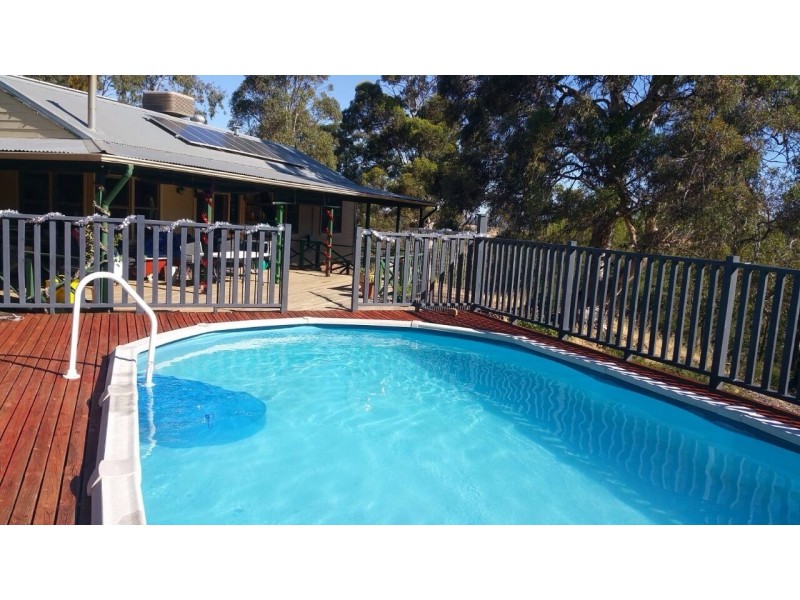 119 Railway Road, Clackline WA 6564