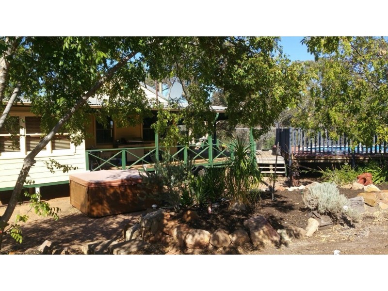 119 Railway Road, Clackline WA 6564