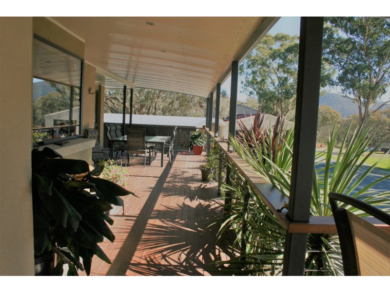 17 Hill Road, Royalla NSW 2620