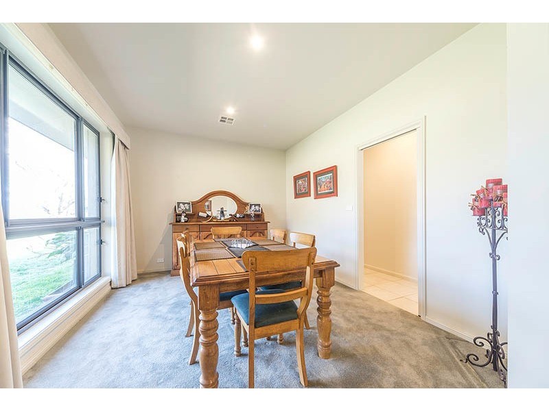 17 Hill Road, Royalla NSW 2620