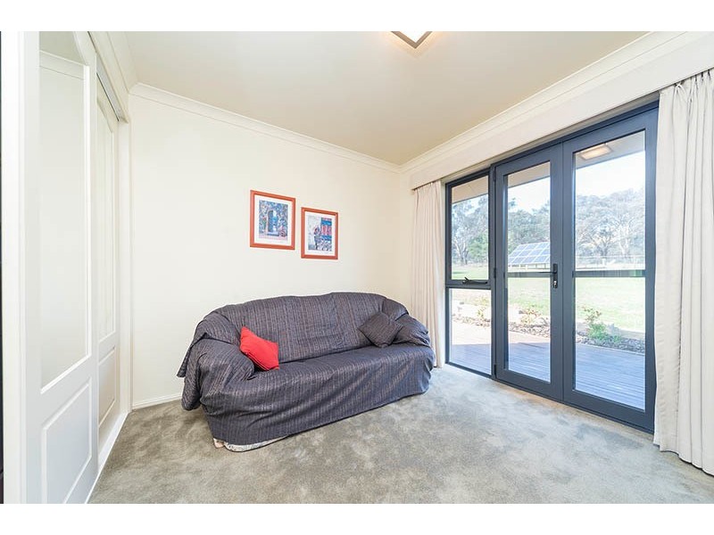 17 Hill Road, Royalla NSW 2620