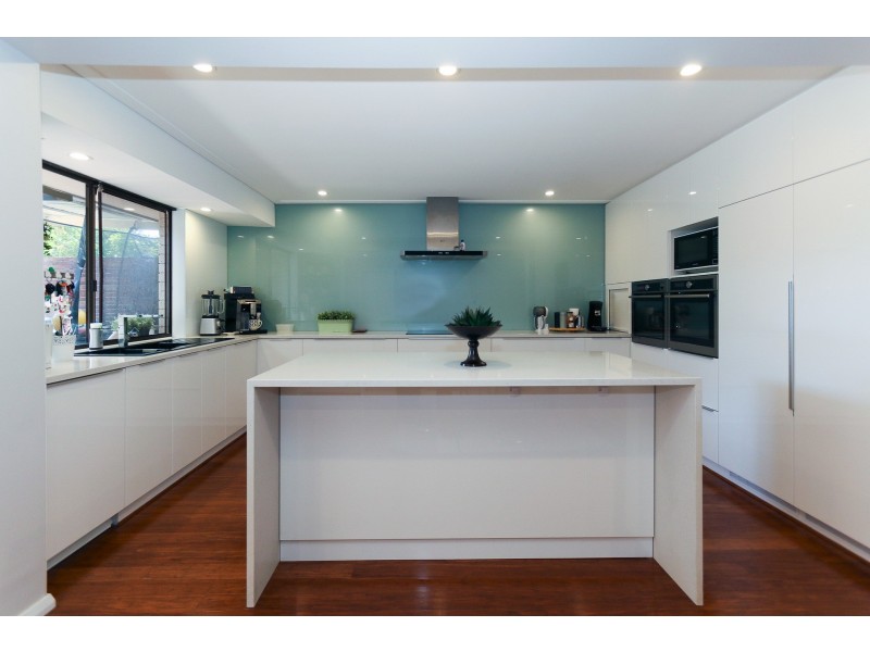 7 Greenhill Court, Kallaroo WA 6025