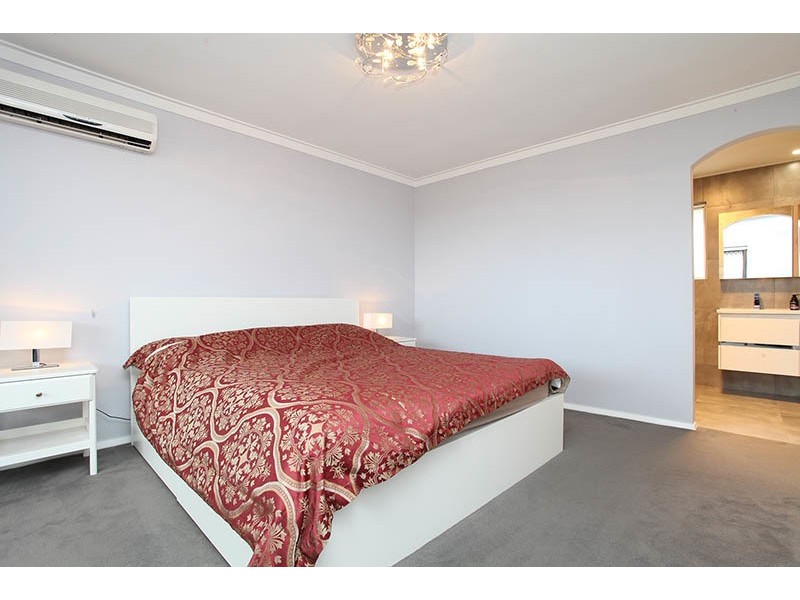 7 Greenhill Court, Kallaroo WA 6025