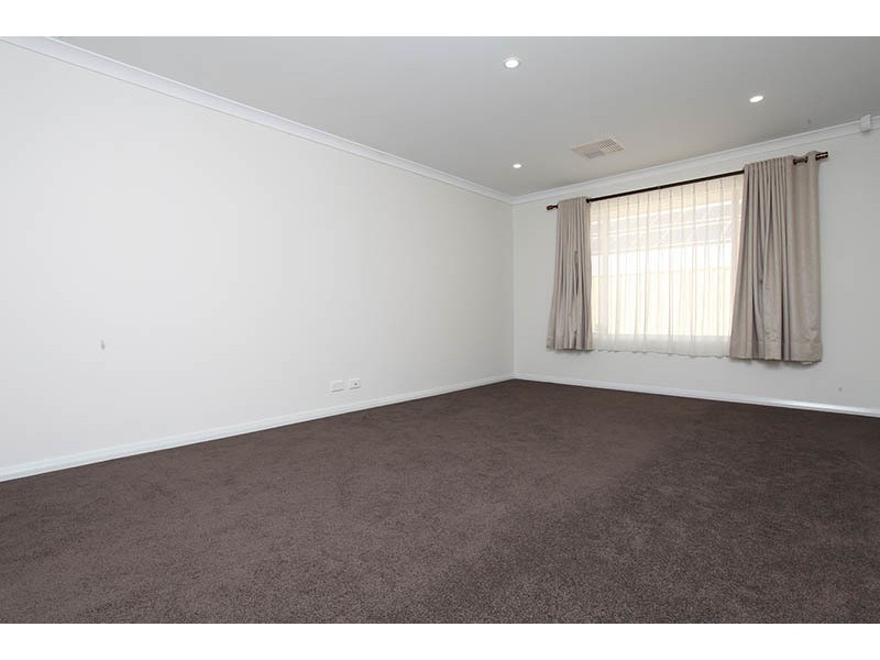87 Abbey Green Road, Banksia Grove WA 6031