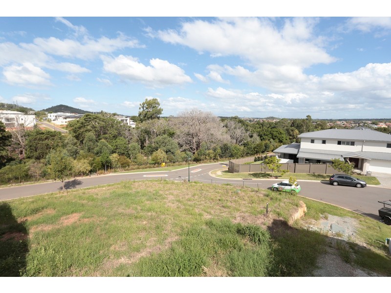 88 Woodland Street, Carindale QLD 4152