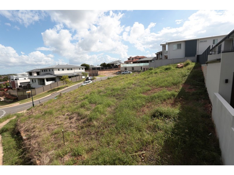 88 Woodland Street, Carindale QLD 4152