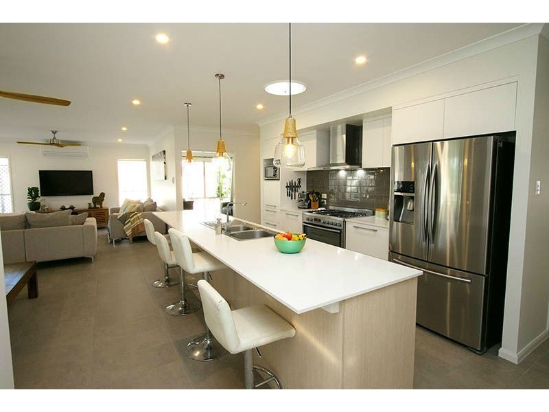 86 Sempfs Road, Dundowran Beach QLD 4655