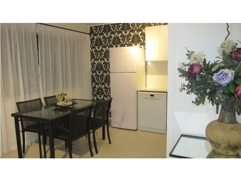 13 Susanne Street, Southport QLD 4215