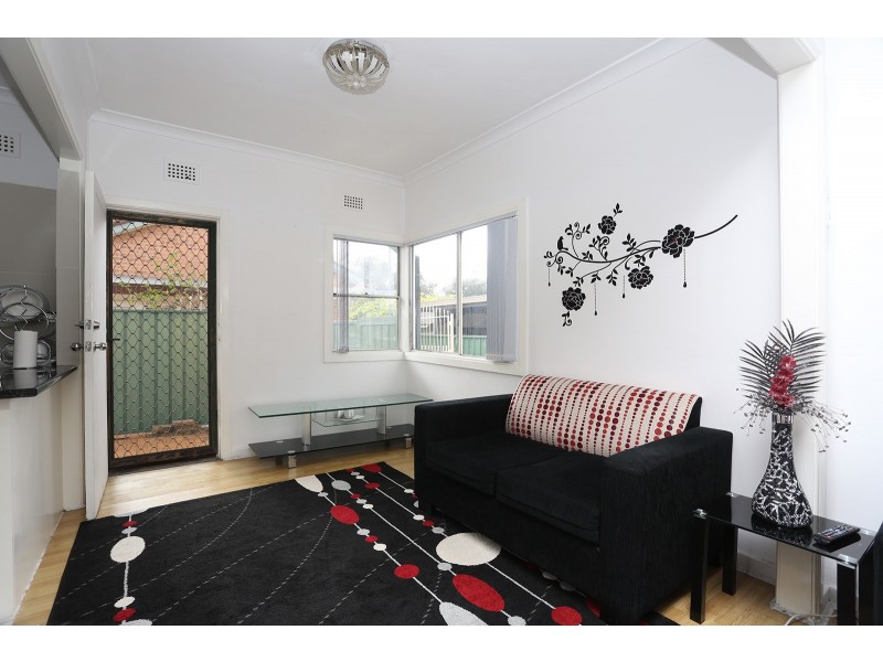 19a Osgood St, Guildford NSW 2161