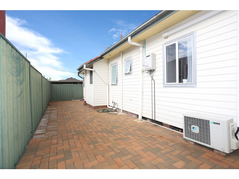 19a Osgood St, Guildford NSW 2161