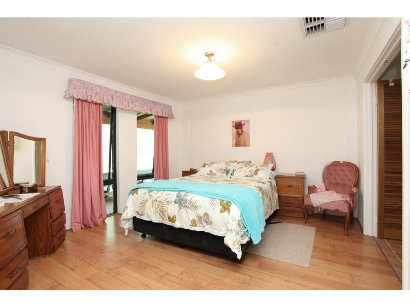 37 Farmhouse Link, Two Rocks WA 6037