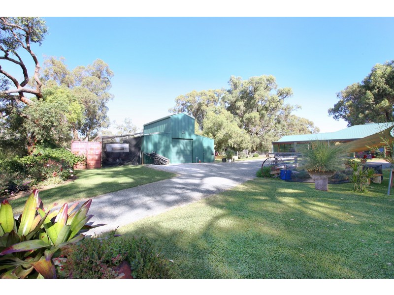 37 Farmhouse Link, Two Rocks WA 6037