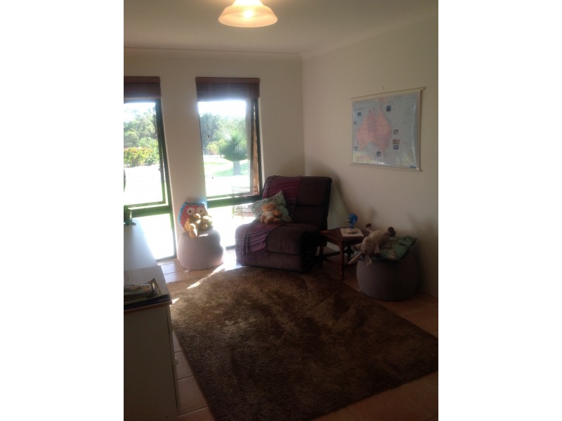 37 Farmhouse Link, Two Rocks WA 6037