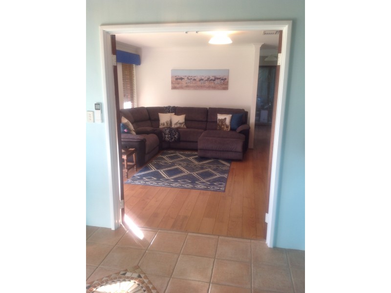 37 Farmhouse Link, Two Rocks WA 6037