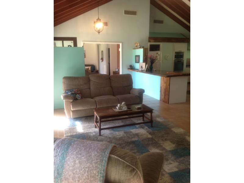 37 Farmhouse Link, Two Rocks WA 6037