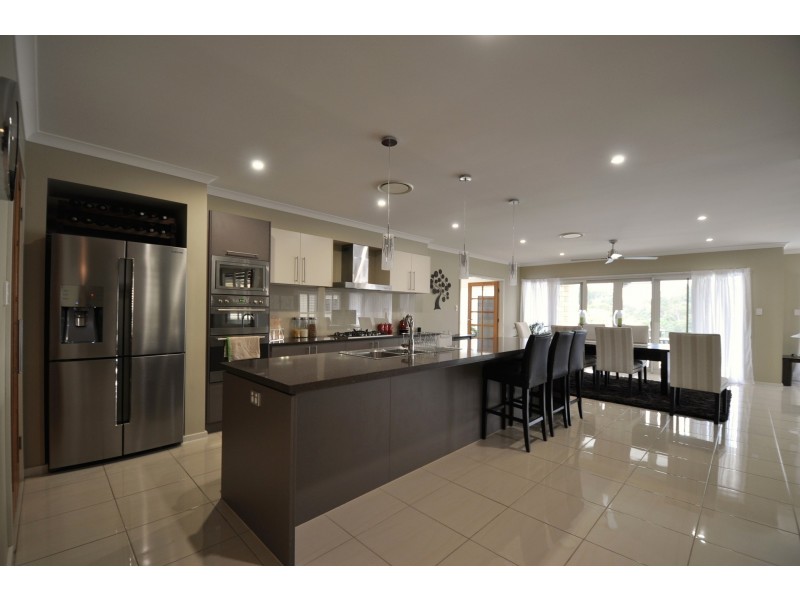 86 Corvus Drive, Cashmere QLD 4500