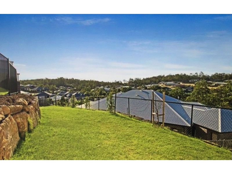 86 Corvus Drive, Cashmere QLD 4500